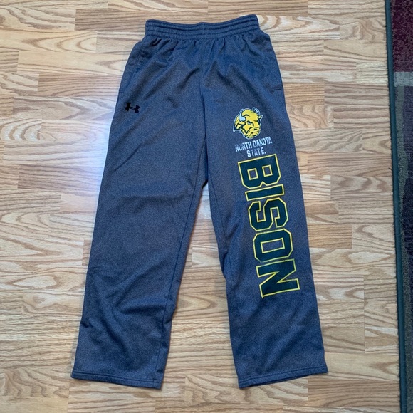 Under Armour Pants - Woman’s under armour sweatpants